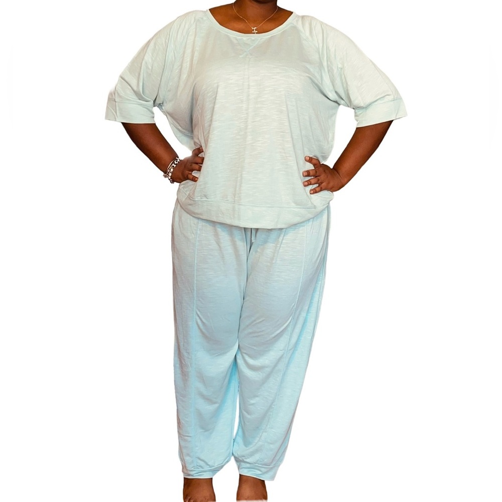 PRETTY SECRETS 2 PC DOLMAN LOUNGE SET SIZE 20/22 SKY BLUE (NEW WITH TAGS) A24